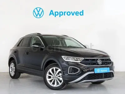 Usado VW T-Roc Life 110 CV (80 kW) 2022 Negro SUV
