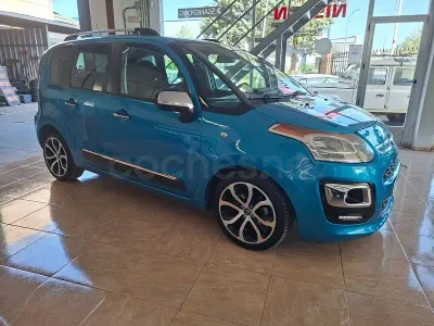Usado Citroën C3 Picasso 92 CV (67 kW) 2014 Azul Monovolumen