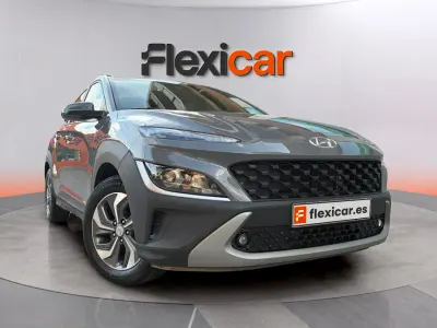 Usado Hyundai Kona 136 CV (100 kW) 2021 Gris SUV