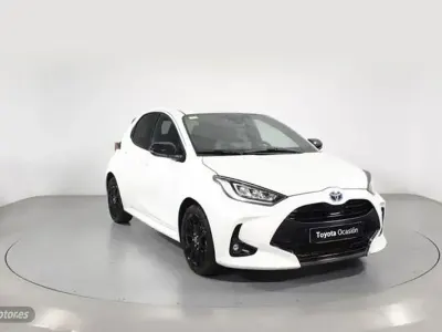 Usado Toyota Yaris Style 116 CV (85 kW) 2022 Blanco Utilitario