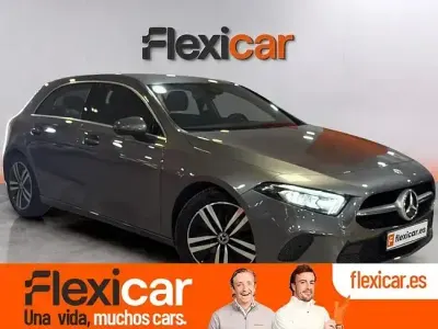 Usado Mercedes A180 136 CV (100 kW) 2022 Gris Berlina