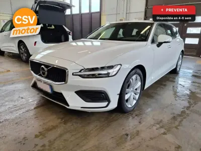 Usado Volvo V60 Momentum 150 CV (110 kW) 2020 Blanco Familiar