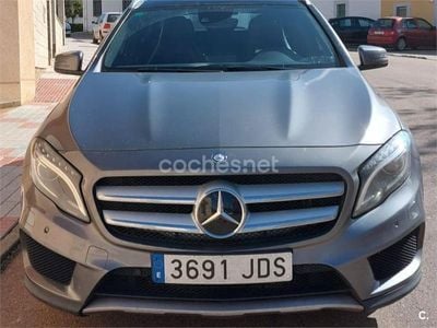 Mercedes GLA220