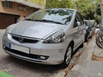 Usado Honda Jazz ES 83 CV (61 kW) 2002 Gris / plata Utilitario