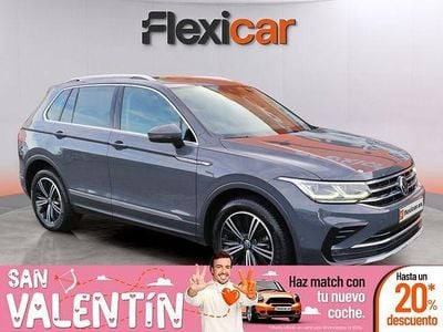 Usado VW Tiguan R-line 150 CV (110 kW) 2021 Gris / plata SUV