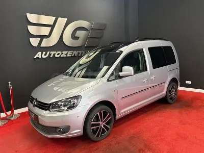 Usado VW Caddy Trendline 102 CV (75 kW) 2014 Gris / plata Monovolumen