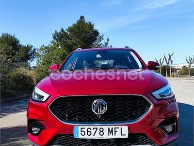 Usado MG ZS Luxury 111 CV (81 kW) 2023 Granate SUV