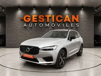 Usado Volvo XC60 R-Design 390 CV (286 kW) 2021 Plateado SUV