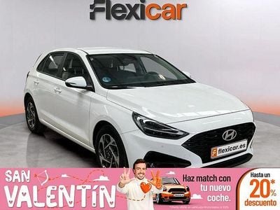 Usado Hyundai i30 120 CV (88 kW) 2024 Blanco Berlina