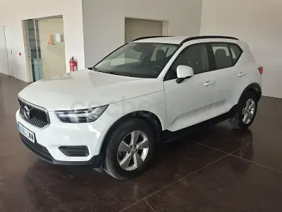 Usado Volvo XC40 Core 129 CV (94 kW) 2022 Blanco SUV
