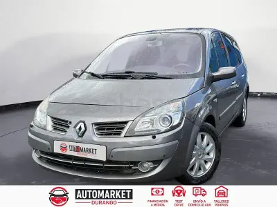 Usado Renault Grand Scénic II Dynamique 150 CV (110 kW) 2009 Gris / plata Monovolumen