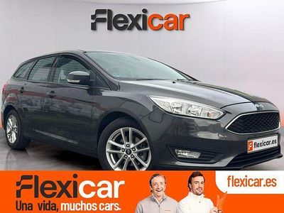 Gris / plata Usado 2018 Ford Focus Trend Berlina | 11.290 € (Precio justo)