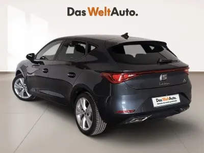Usado Seat Leon FR 204 CV (150 kW) 2025 Gris Berlina