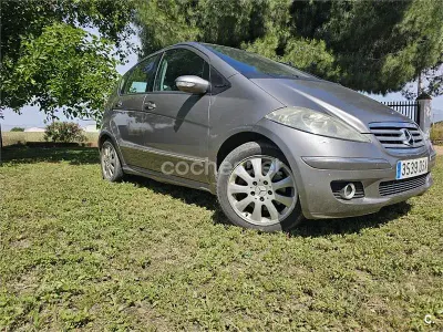 Usado Mercedes A200 Elegance 140 CV (102 kW) 2005 Beige Monovolumen