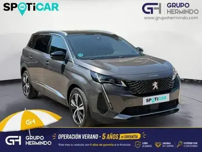 Usado Peugeot 5008 GT 130 CV (95 kW) 2022 Gris SUV