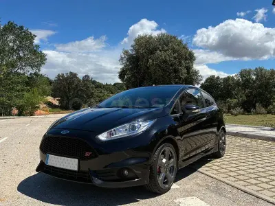 Usado Ford Fiesta ST 182 CV (133 kW) 2016 Negro Utilitario