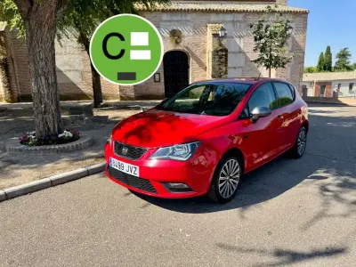 Usado Seat Ibiza CONNECT 90 CV (66 kW) 2017 Rojo Utilitario