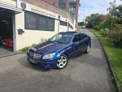 Usado Mercedes CLC220 150 CV (110 kW) 2009 Azul Utilitario