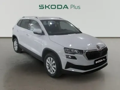 Usado Skoda Karoq Ambition 110 HP (80 kW) 2023 Branco SUV