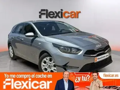 Usado Kia Ceed 136 CV (100 kW) 2023 Gris Utilitario
