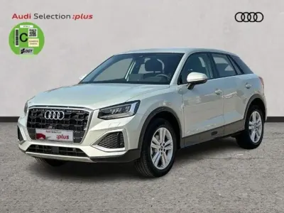 Usado Audi Q2 Advanced Plus 116 CV (85 kW) 2025 Gris plata SUV