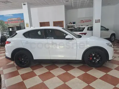 Usado Alfa Romeo Stelvio Executive 160 CV (117 kW) 2019 Blanco SUV