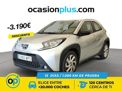 Usado Toyota Aygo X Play 72 CV (52 kW) 2024 Gris SUV