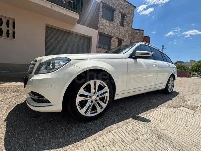Usado Mercedes C180 Avantgarde 120 CV (88 kW) 2013 Blanco Berlina