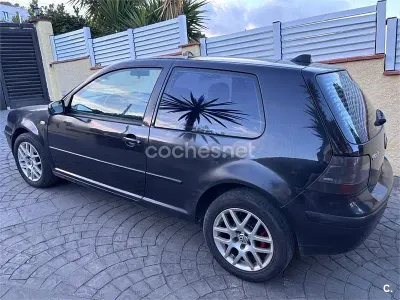 Usado VW Golf IV 110 CV (80 kW) 2003 Negro Berlina