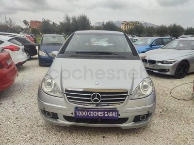 Usado Mercedes A150 Elegance 95 CV (69 kW) 2005 Gris / plata Monovolumen
