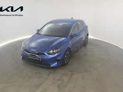 Usado Kia Ceed 100 CV (73 kW) 2025 Azul Utilitario