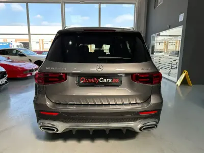 Usado Mercedes GLB220 190 CV (139 kW) 2024 Gris SUV