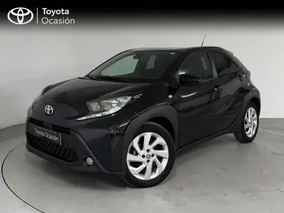 Usado Toyota Aygo X Play 72 CV (52 kW) 2024 Negro azabache SUV