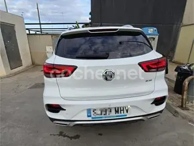 Usado MG ZS Luxury 111 CV (81 kW) 2023 Blanco SUV