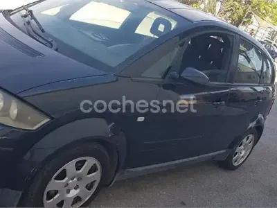 Usado Audi A2 75 CV (55 kW) 2003 Azul Utilitario