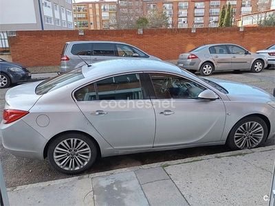Usado Opel Insignia Edition 160 CV (117 kW) 2012 Gris / plata Familiar