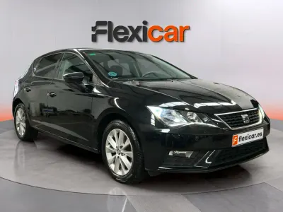 Usado Seat Leon Reference 116 CV (85 kW) 2018 Negro Berlina