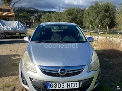 Gris / plata Usado 2011 Opel Corsa Cosmo Berlina | 3500 € (Precio justo)