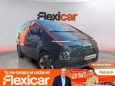Usado Hyundai Staria 177 CV (130 kW) 2023 Gris Monovolumen