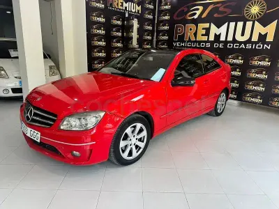 Usado Mercedes CLC220 150 CV (110 kW) 2009 Rojo Utilitario