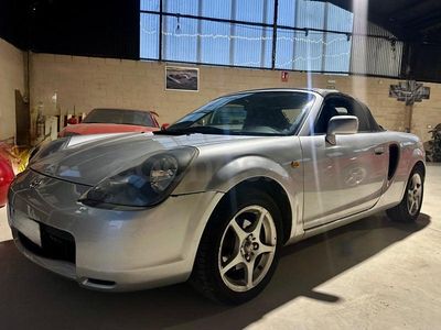 Usado Toyota MR2 140 CV (102 kW) 2002 Gris / plata Descapotable