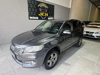 Usado Toyota RAV4 Executive 150 CV (110 kW) 2012 Gris / plata SUV