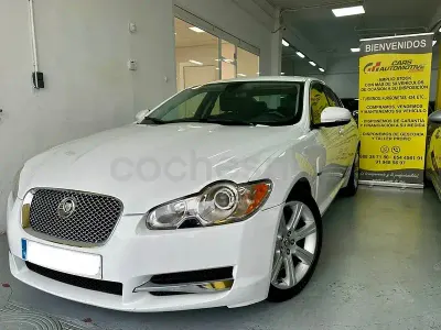 Usado Jaguar XF Luxury 211 HP (155 kW) 2010 Branco Sedan