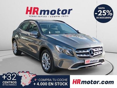 Usado Mercedes GLA180 122 CV (89 kW) 2017 Gris SUV
