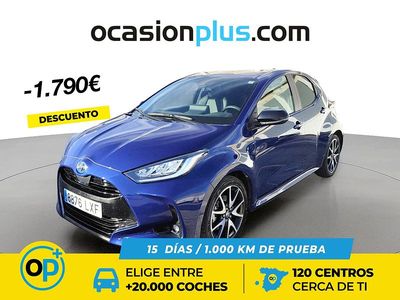 Usado Toyota Yaris Hybrid Style 116 CV (85 kW) 2022 Azul