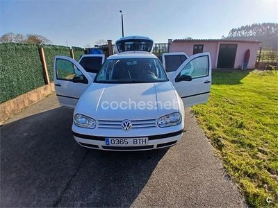 Usado VW Golf IV Conceptline 75 CV (55 kW) 2002 Blanco Berlina