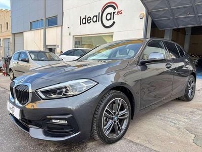 Usado BMW 118 Sport Line 150 CV (110 kW) 2021 Gris Utilitario