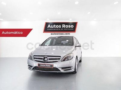 Usado Mercedes B180 109 CV (80 kW) 2012 Gris / plata Monovolumen