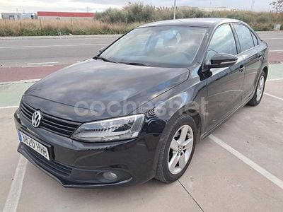 Negro Usado 2011 VW Jetta Advance Berlina | 7990 € (Precio justo)