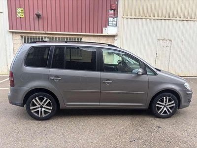Marrón Usado 2009 VW Touran Advance Monovolumen | 7500 € (Un poco caro)